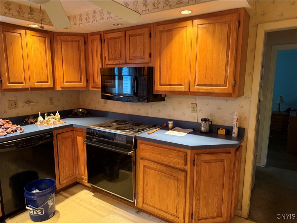 photo 4 : 6 Denton Avenue, Whitestown NY 13492