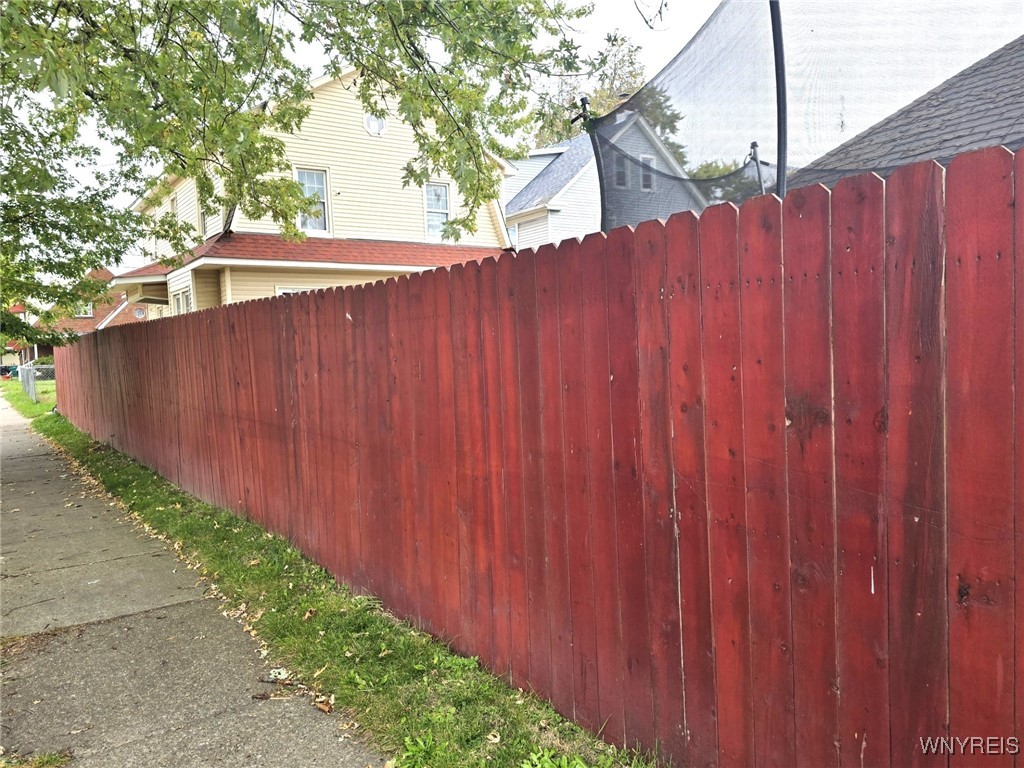 photo undefined: 2703 LaSalle Avenue, Niagara Falls NY 14301