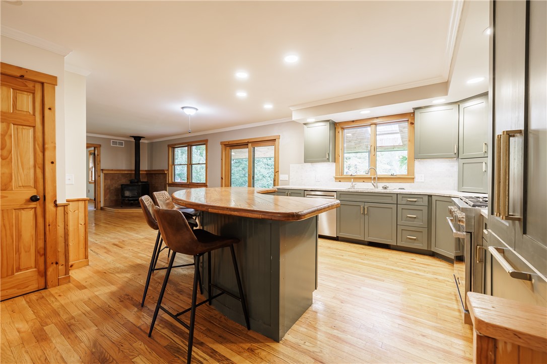 photo 4 : 6566 Lakeside Road, Ontario NY 14519