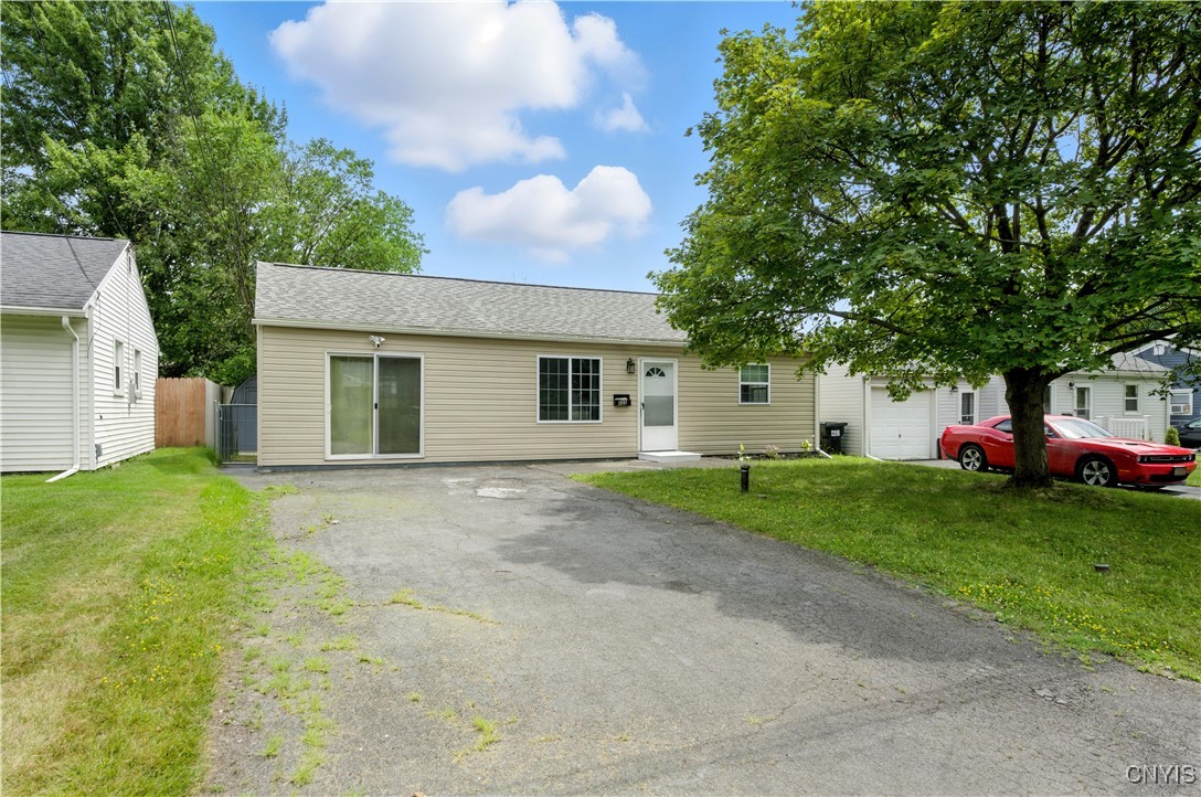 photo undefined: 122 Frederick Drive, Salina NY 13088