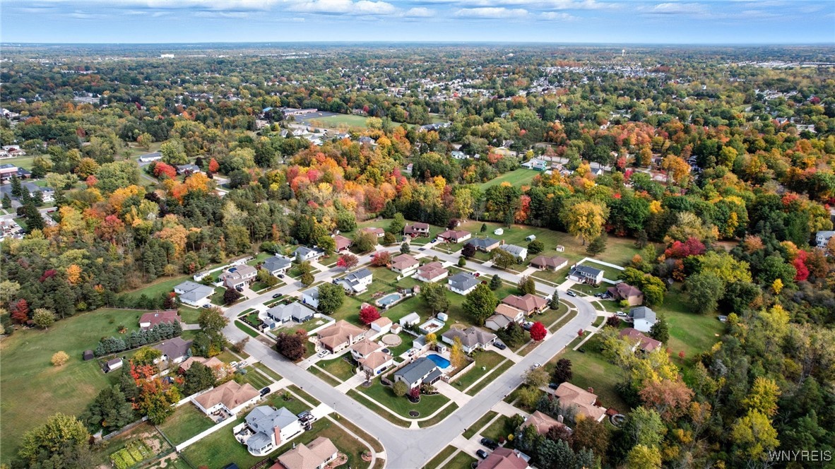 photo undefined: 1 Crownland Circle, West Seneca NY 14224