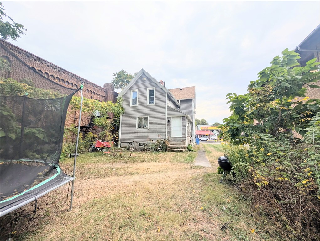 photo 2 : 869 Genesee Street, Rochester NY 14611