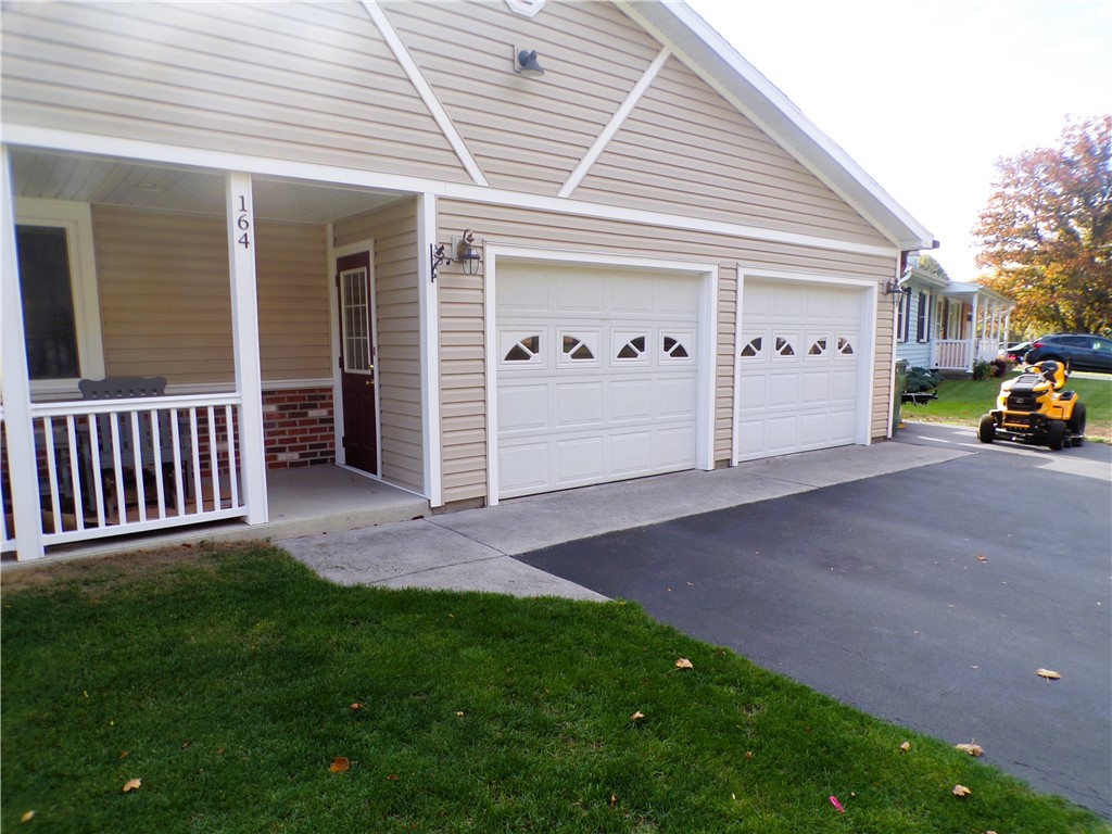 photo undefined: 164 Sherwood Drive, Parma NY 14468