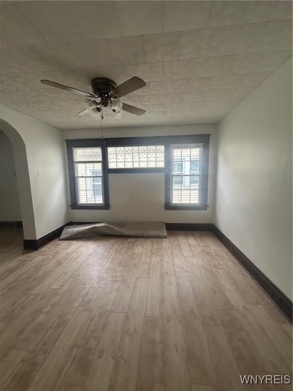 photo 3 : 155 Colvin Avenue upper, Buffalo NY 14216