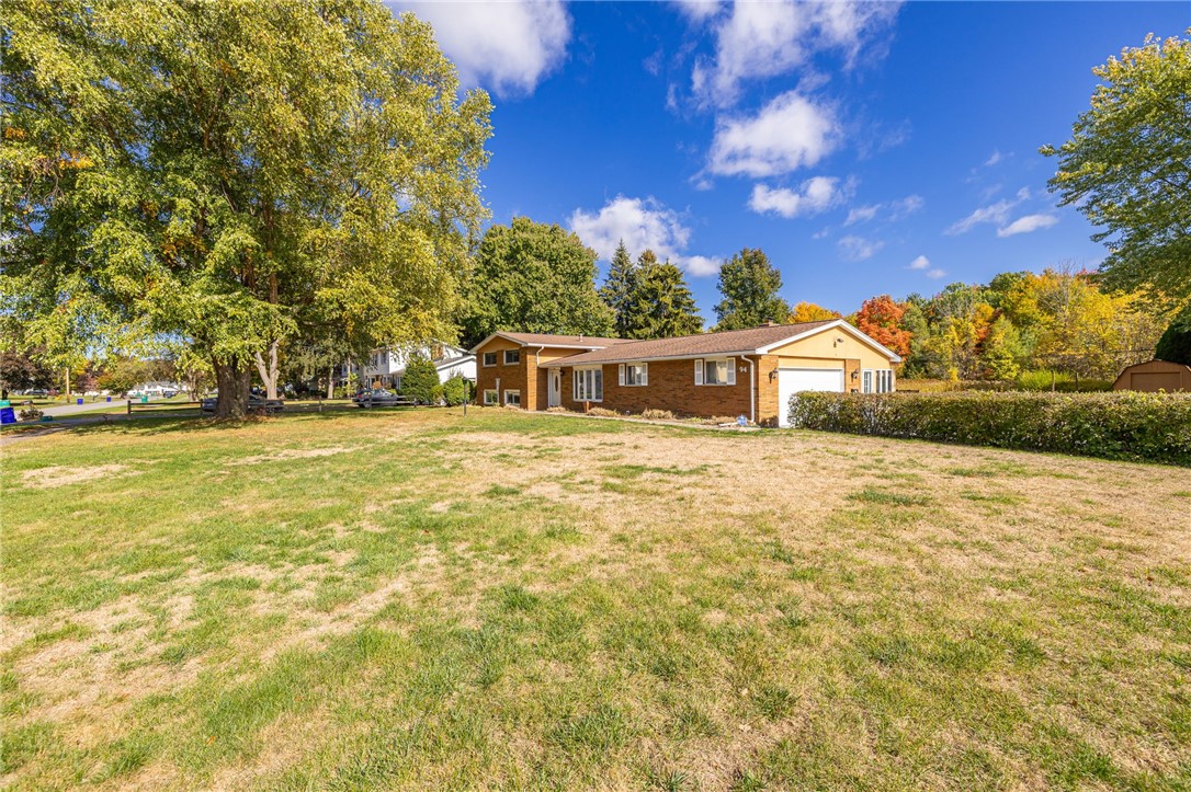 photo 3 : 94 Blue Grass Lane, Greece NY 14626