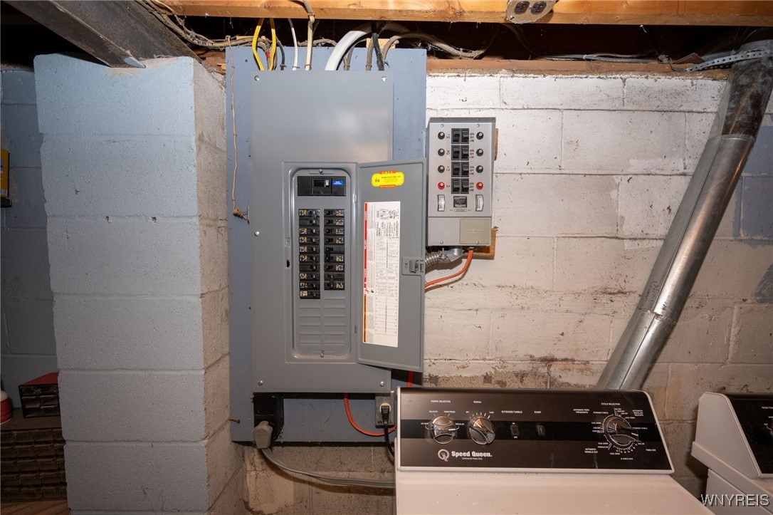 photo undefined: 370 Green Street, Lockport City NY 14094