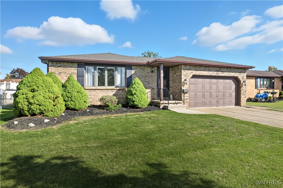 photo yiW5SPo1FdFEimHbDaBrXDcmsYmZ1GPm0: 23 Babbette Drive, Cheektowaga NY 14043