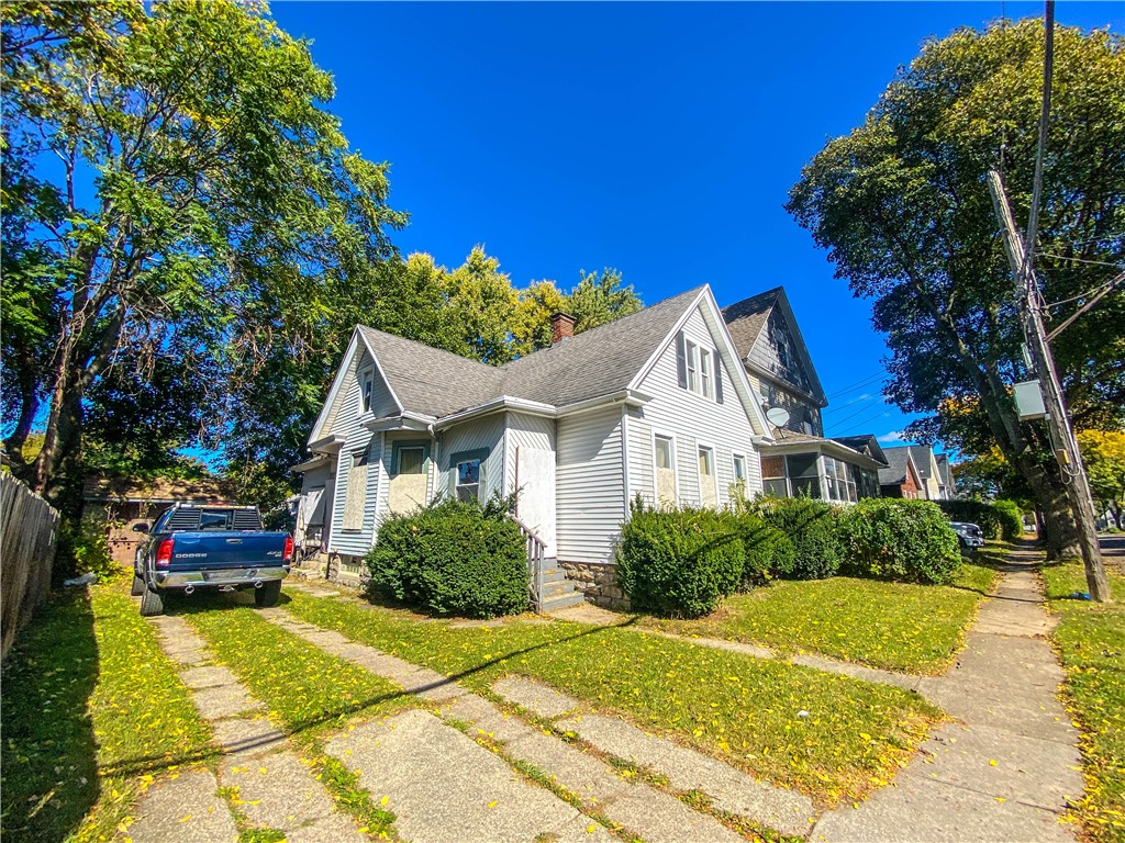 photo m: 2 Bloomingdale Street, Rochester NY 14621