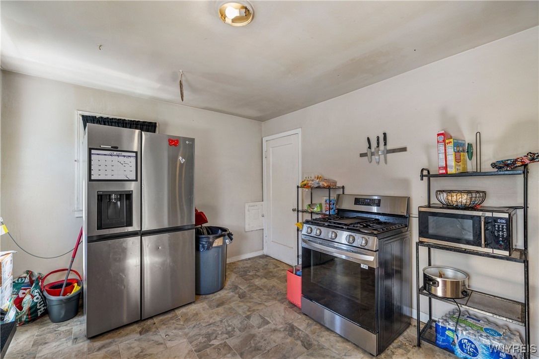 photo 4 : 15 Chopin Place, Cheektowaga NY 14211