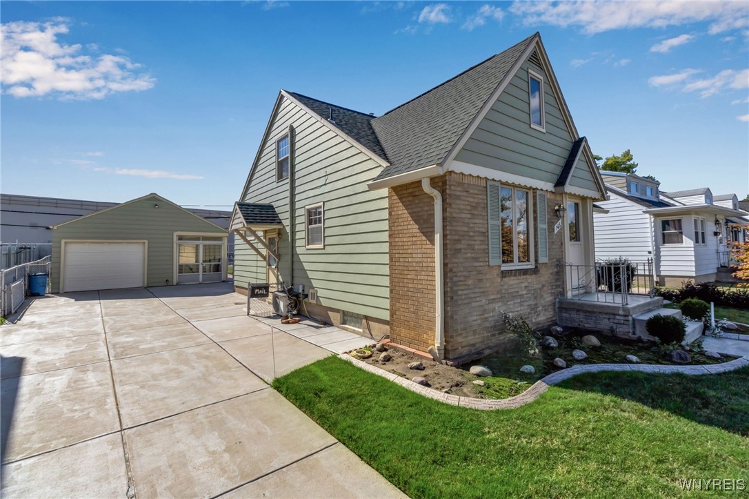 photo qhejlrhDcMkk-6i2admUyyzHAdyrSKy6ruE: 145 Rochelle Park, Tonawanda NY 14150