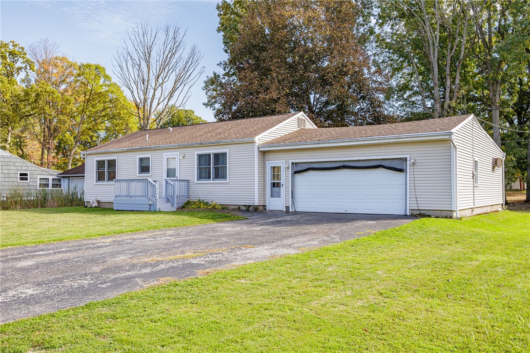 photo OzdV8D6Tb1ZchGAfg0GArsEvaoZk1a6C7bSK7QQ: 173 Hollybrook Road, Henrietta NY 14623