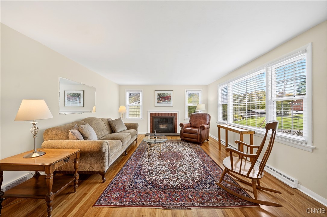 photo 2 : 104 Clark Road, Manlius NY 13066