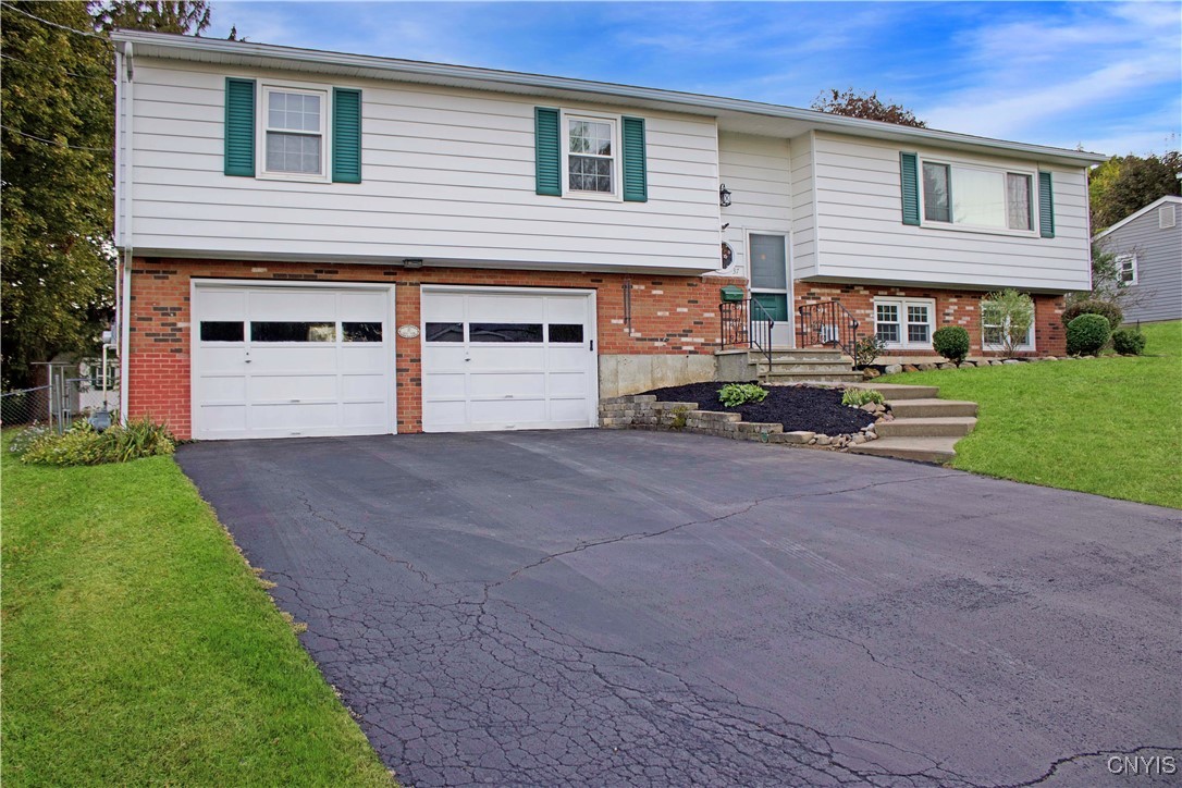 photo undefined: 37 Janet Terrace, New Hartford NY 13413