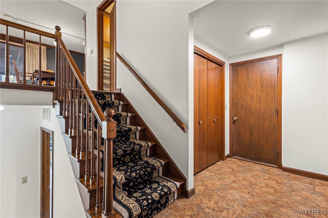 photo 4 : 1465 Genesee Street, Pembroke NY 14036