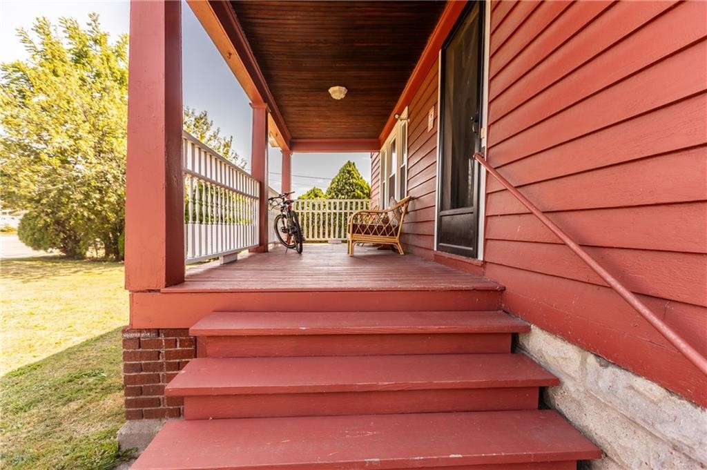 photo X5LMNNoHMbU: 127 Redfern Drive, Rochester NY 14620