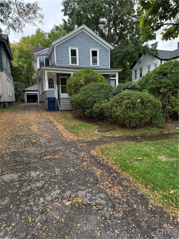 photo M: 209 Cayuga Street 2, Syracuse NY 13204