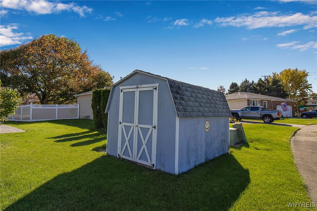 photo undefined: 4 Windtree Lane, West Seneca NY 14224