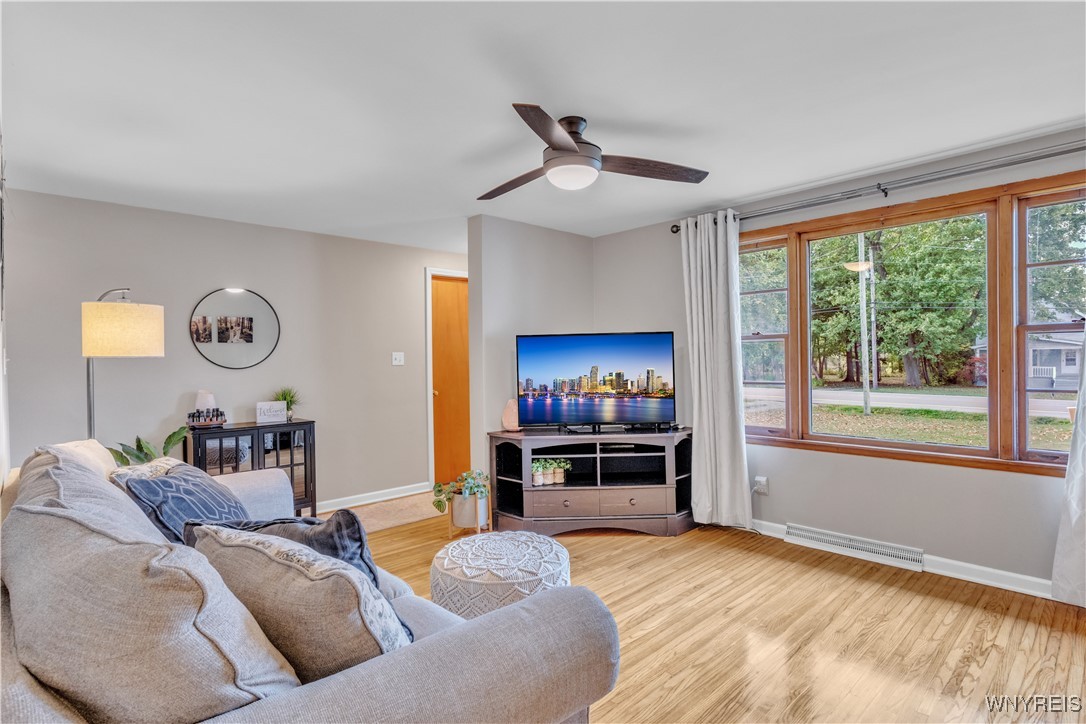 photo 3 : 5606 Genesee Street, Lancaster NY 14086