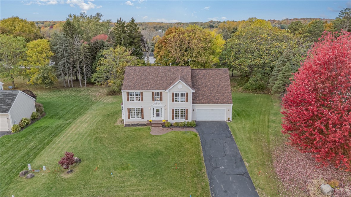 photo undefined: 15 Chadwick Mnr, Perinton NY 14450