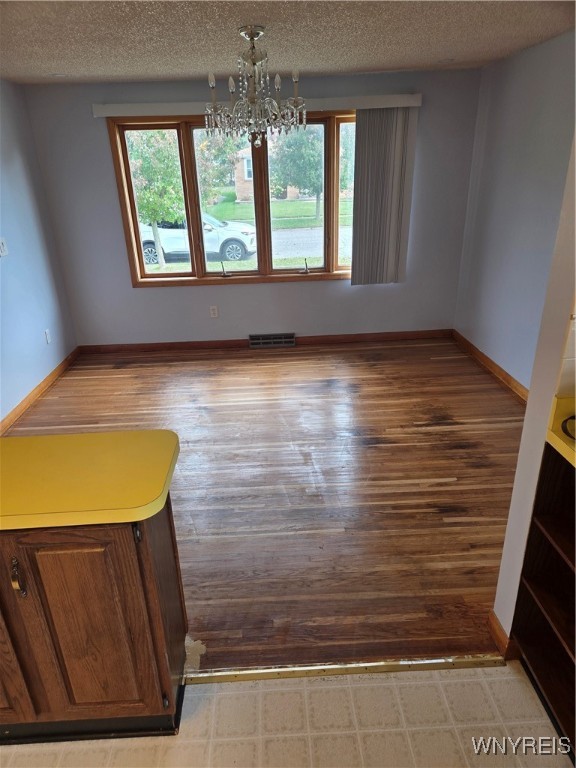 photo cUk3cXGLy8vf: 30 Nassau Lane, Cheektowaga NY 14225