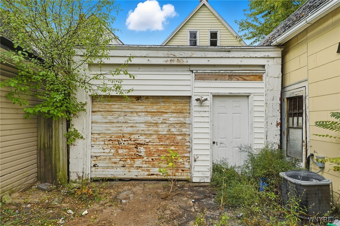 photo undefined: 350 East Street, Buffalo NY 14207