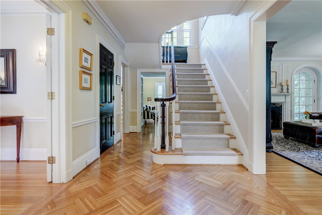 photo 2 : 152 Trevor Court Road, Brighton NY 14610