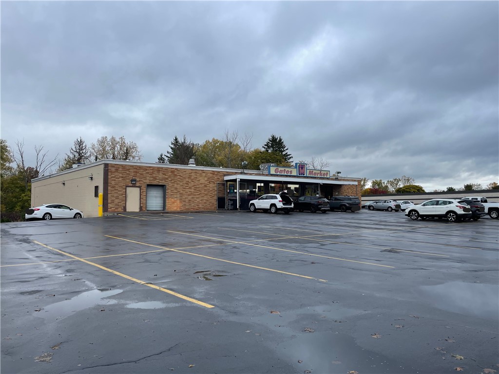 photo 1 : 1520 Spencerport Road, Gates NY 14606