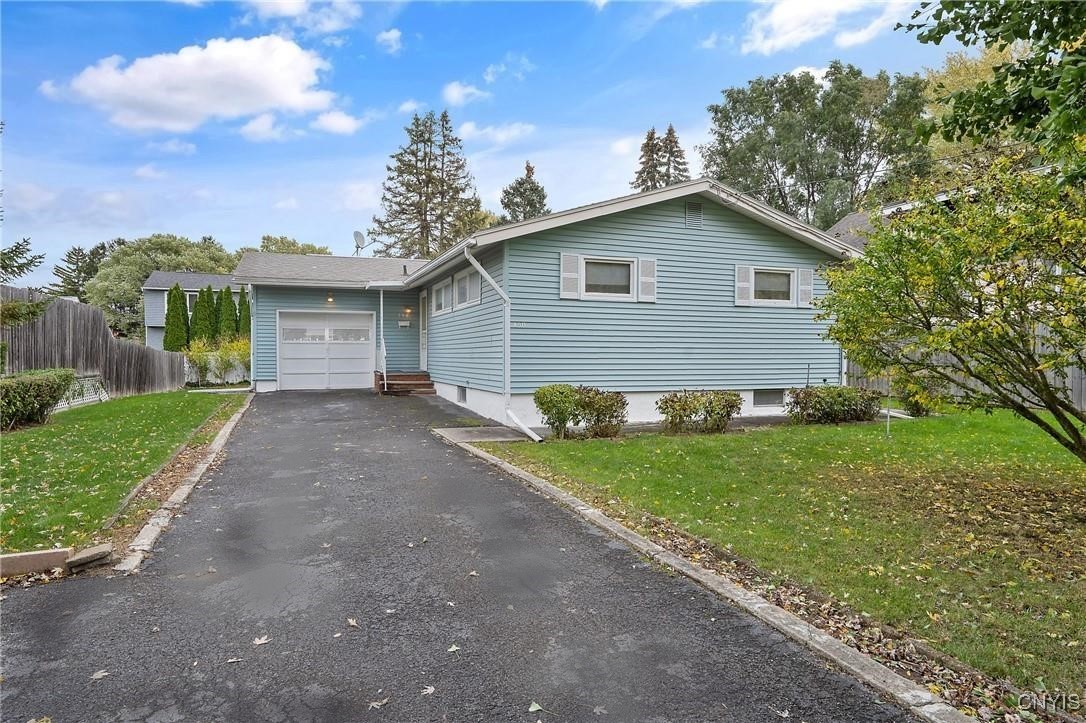 photo Ja8Z5XOY: 460 Lillian Avenue, Syracuse NY 13206