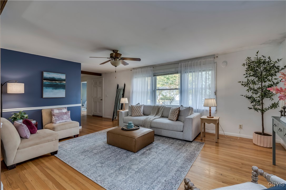 photo 3 : 384 Broadway Avenue West, Watertown City NY 13601