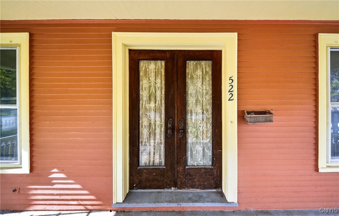 photo AgdneS98o: 522 Allen Street, Syracuse NY 13210