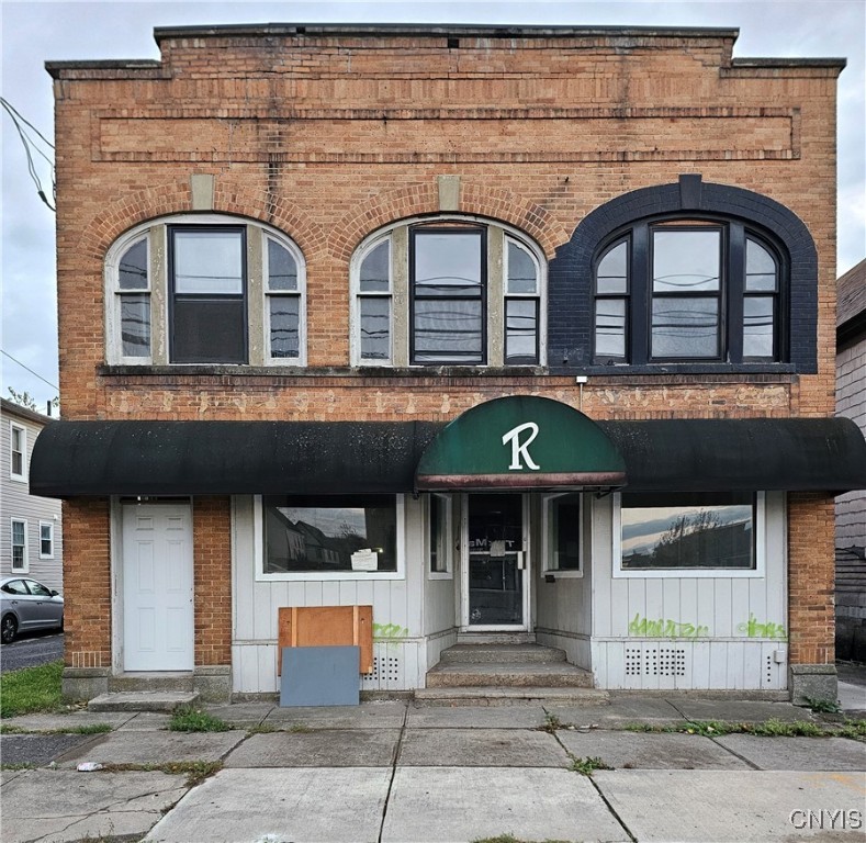 photo 5Yu3dL8rbI: 744-746 Bleecker Street, Utica NY 13501