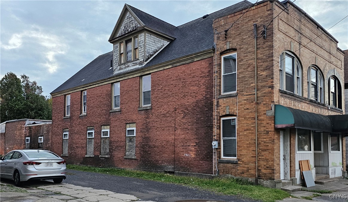 photo undefined: 744-746 Bleecker Street, Utica NY 13501