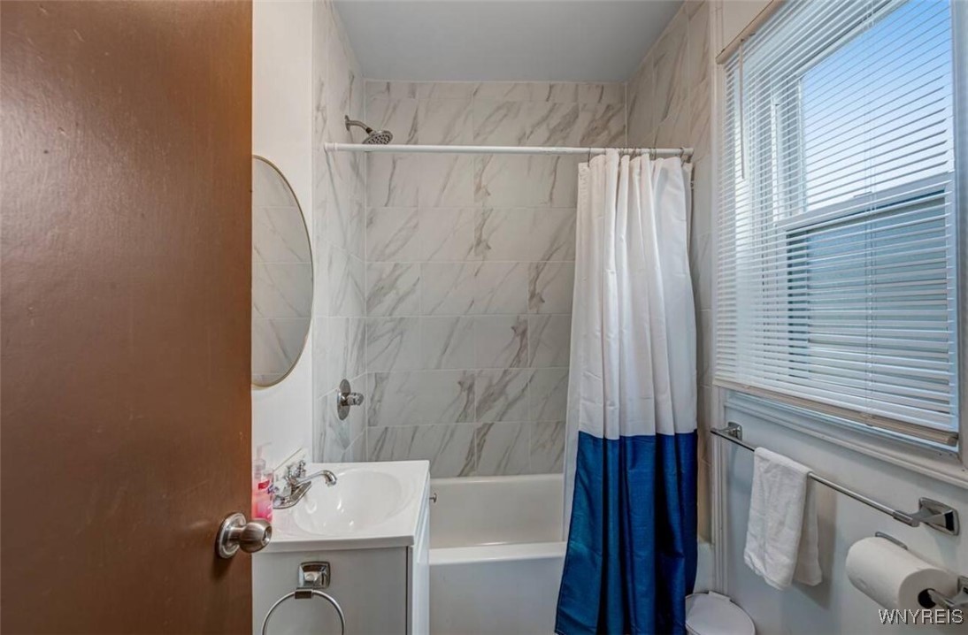 photo undefined: 628 20th Street, Niagara Falls NY 14301