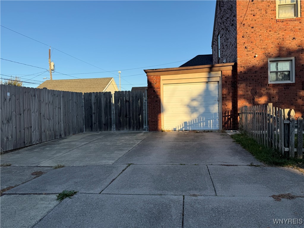 photo undefined: 2902 Linwood Avenue, Niagara Falls NY 14305