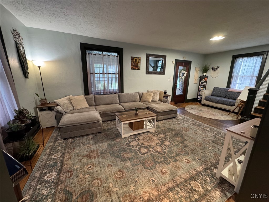 photo 4 : 802 Symonds Place, Utica NY 13502