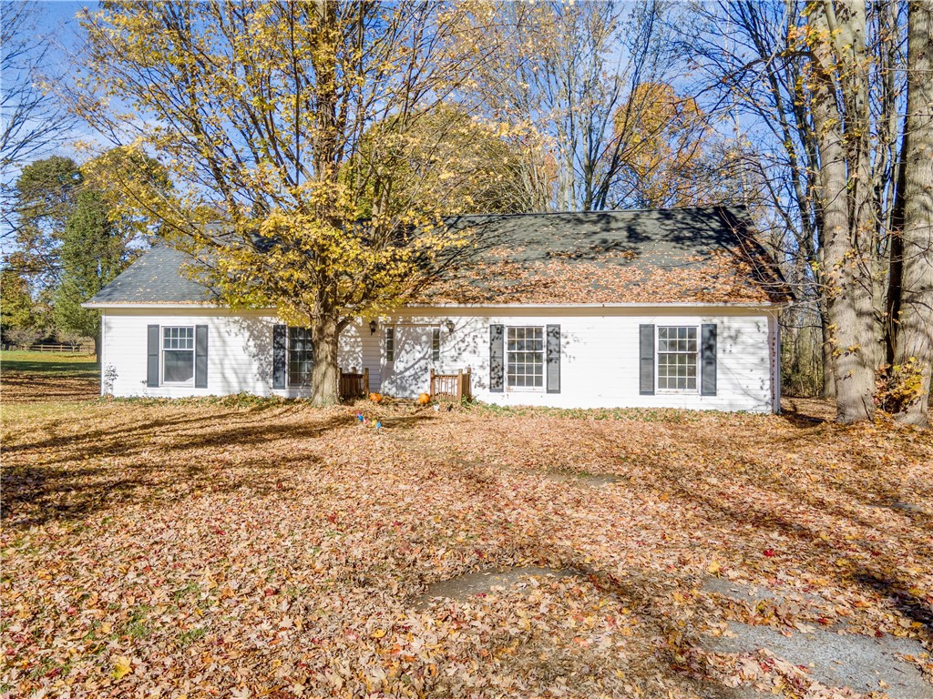 photo undefined: 392 Skuse Road, Phelps NY 14456